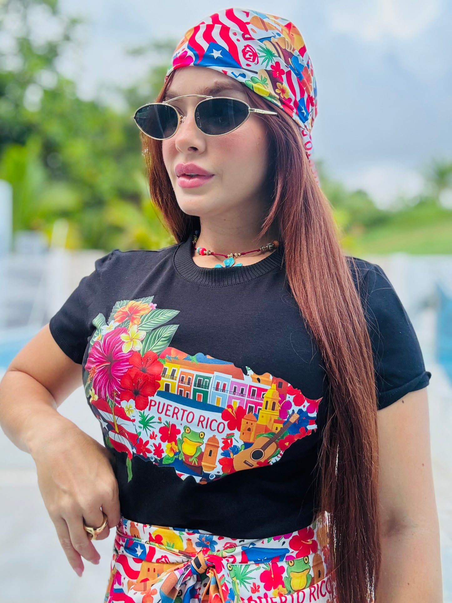 ISLA BLACK TSHIRT