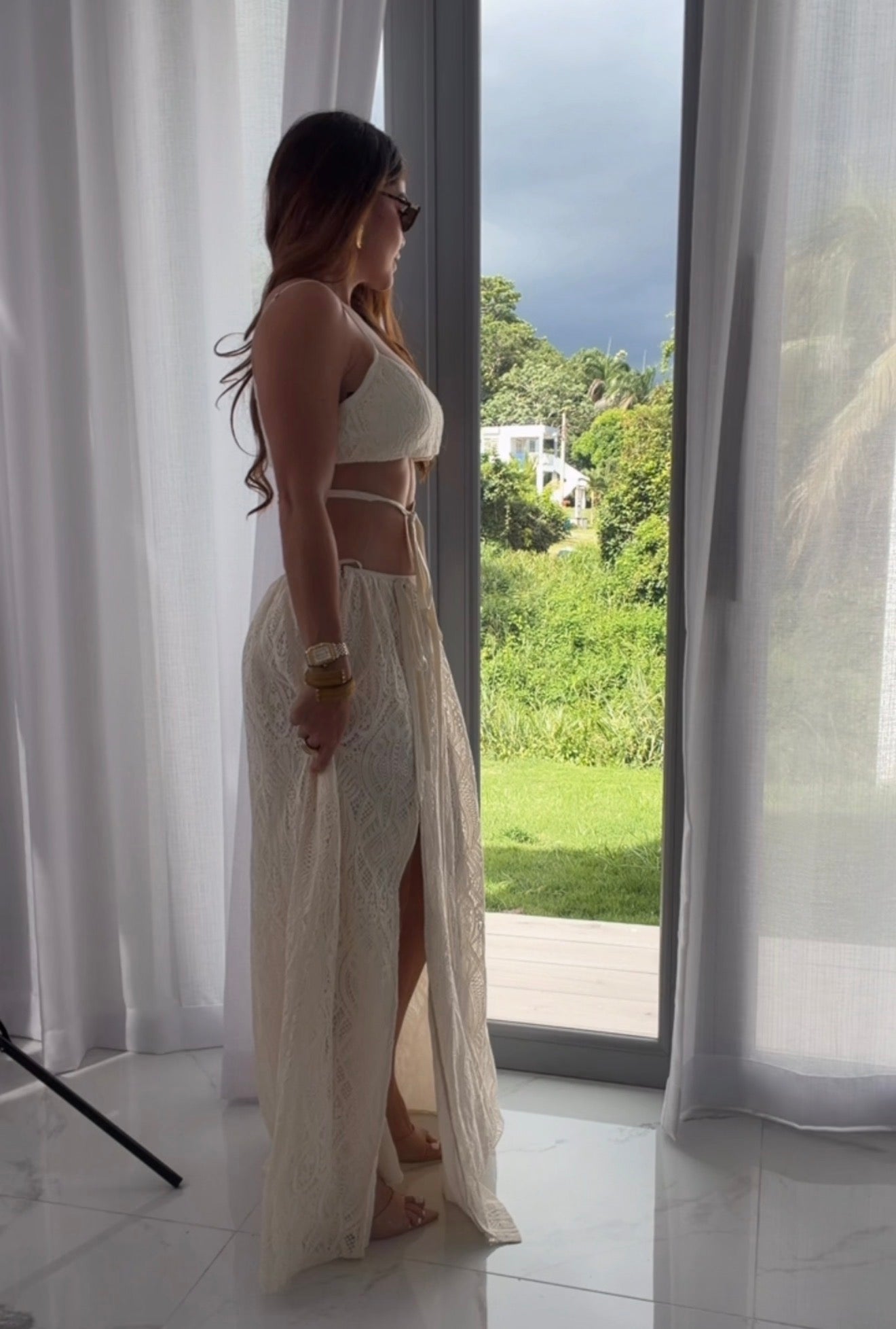 CHASING IVORY SET