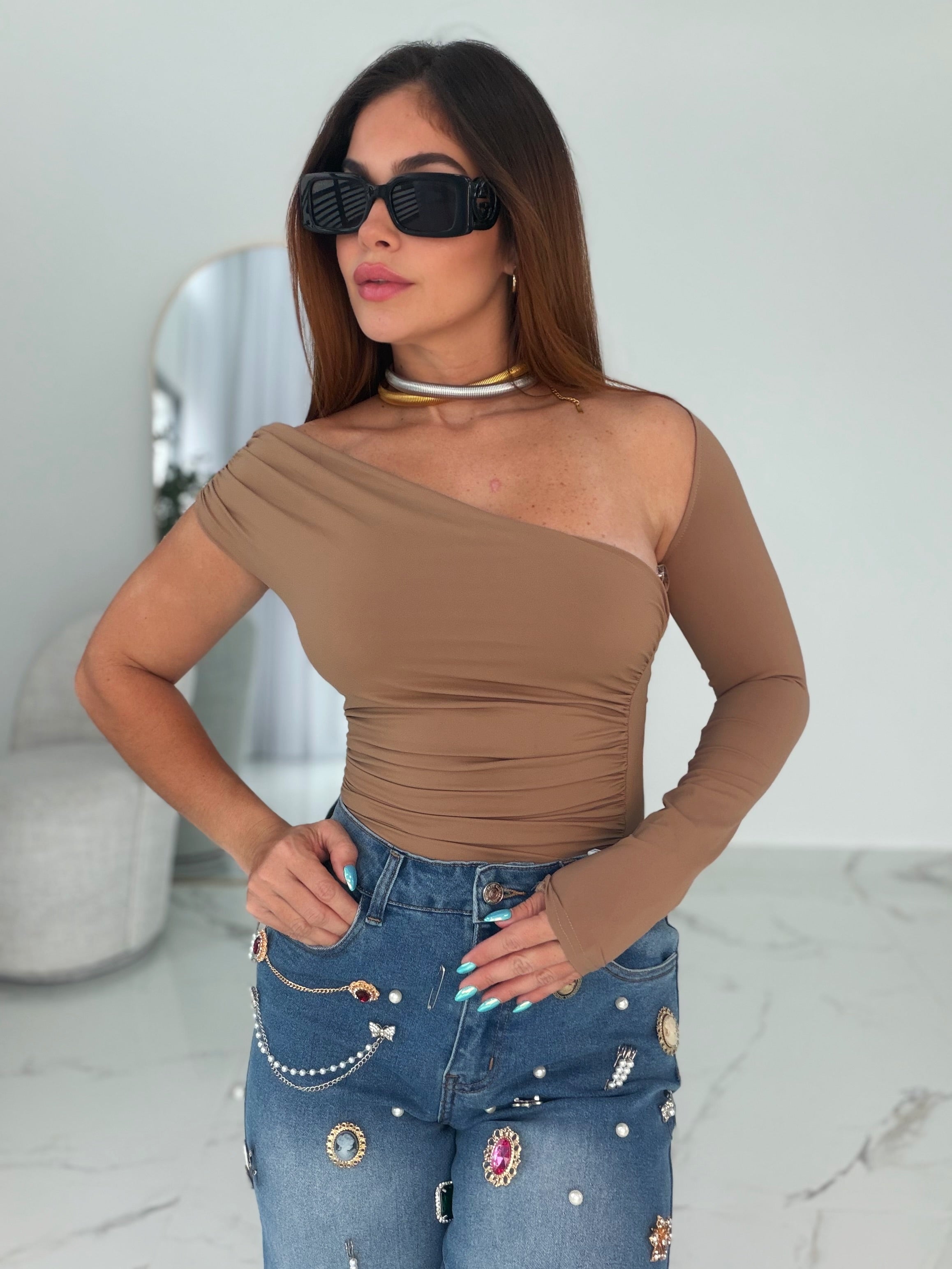 BELLE CAMEL TOP