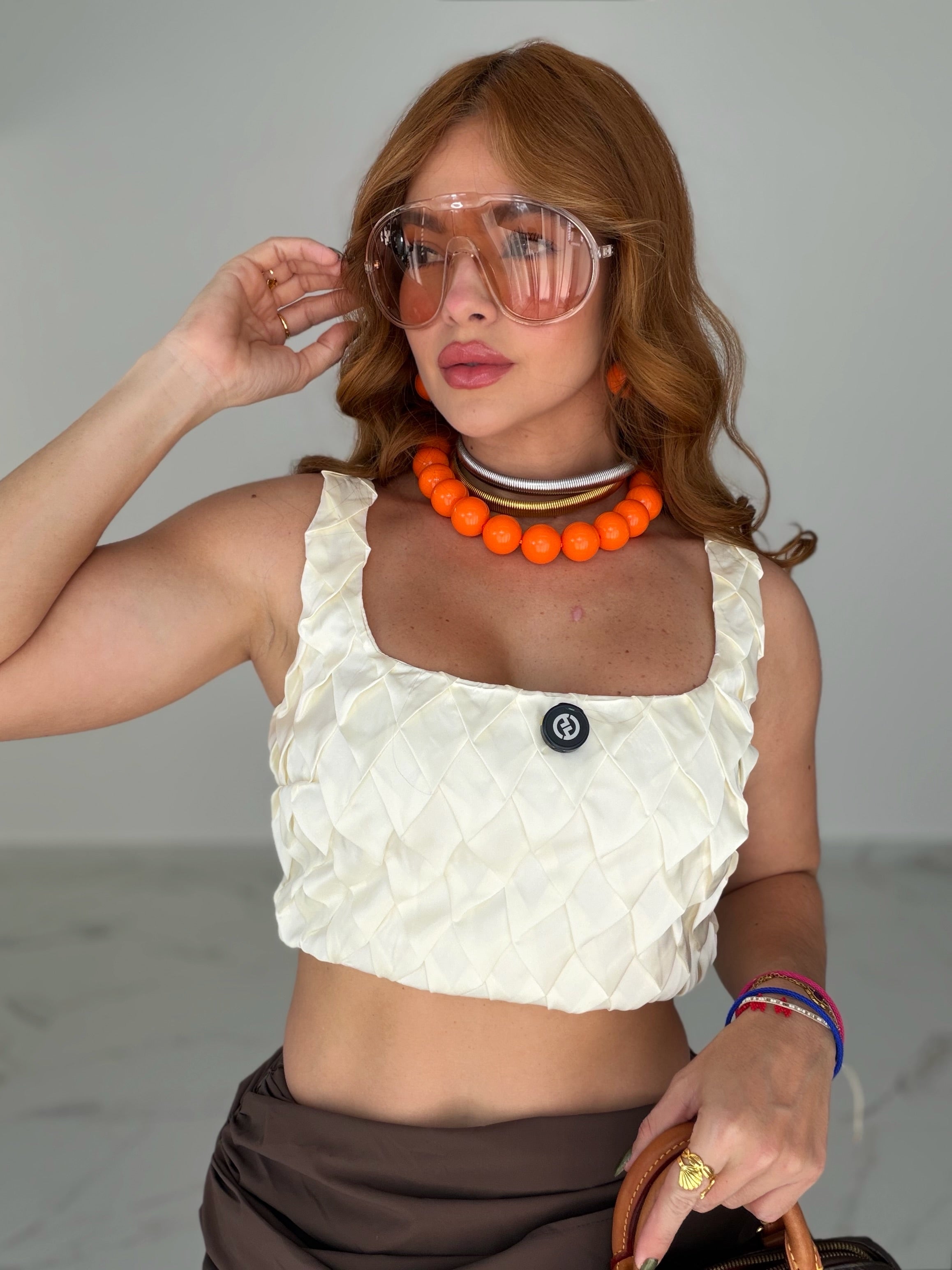BASIC SATIN IVORY TOP